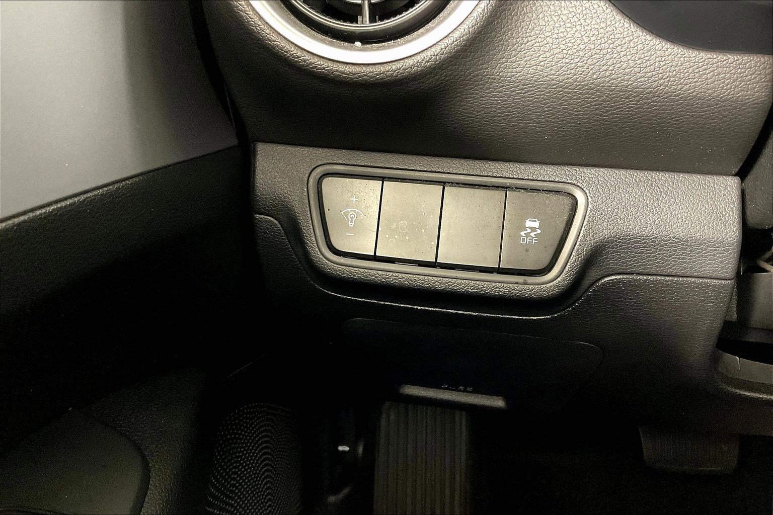 Certified 2023 Kia Forte LXS image 14