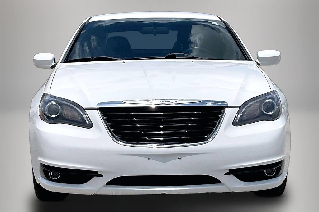Used 2013 Chrysler 200 Touring w/ S Exterior Appearance Pkg FWD image 3
