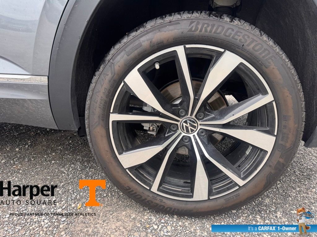 Used 2025 Volkswagen Atlas Cross Sport SEL Premium R-Line AWD/4WD image 20