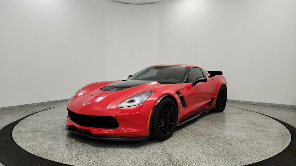 Used 2015 Chevrolet Corvette Z06 w/ Chrome Badge Package RWD image 9