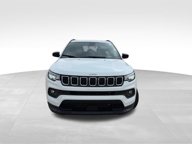 Used 2024 Jeep Compass Latitude AWD/4WD image 9