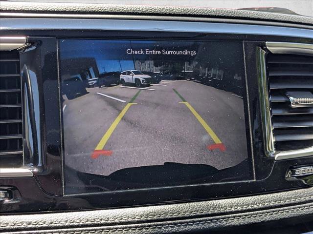 Used 2020 Chrysler Pacifica Limited FWD image 15