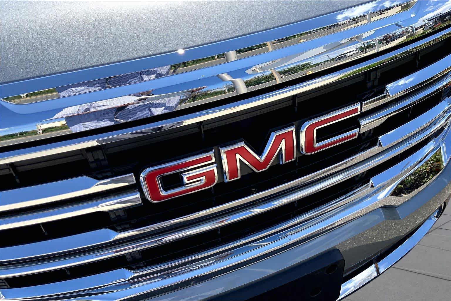 Used 2023 GMC Acadia SLT AWD/4WD image 31