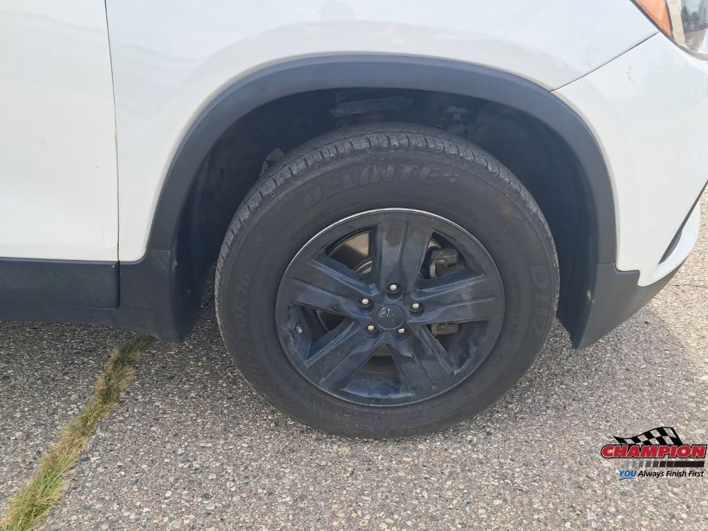 Used 2018 Chevrolet Trax LS AWD/4WD image 34