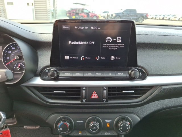 Used 2023 Kia Forte LXS image 26