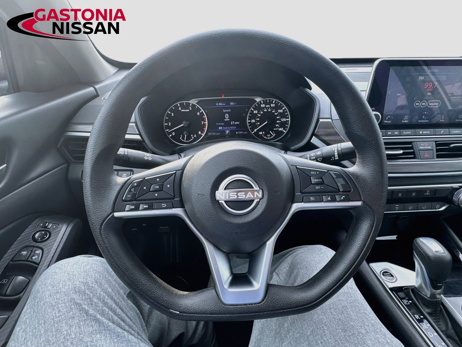 Used 2024 Nissan Altima 2.5 SV FWD image 14