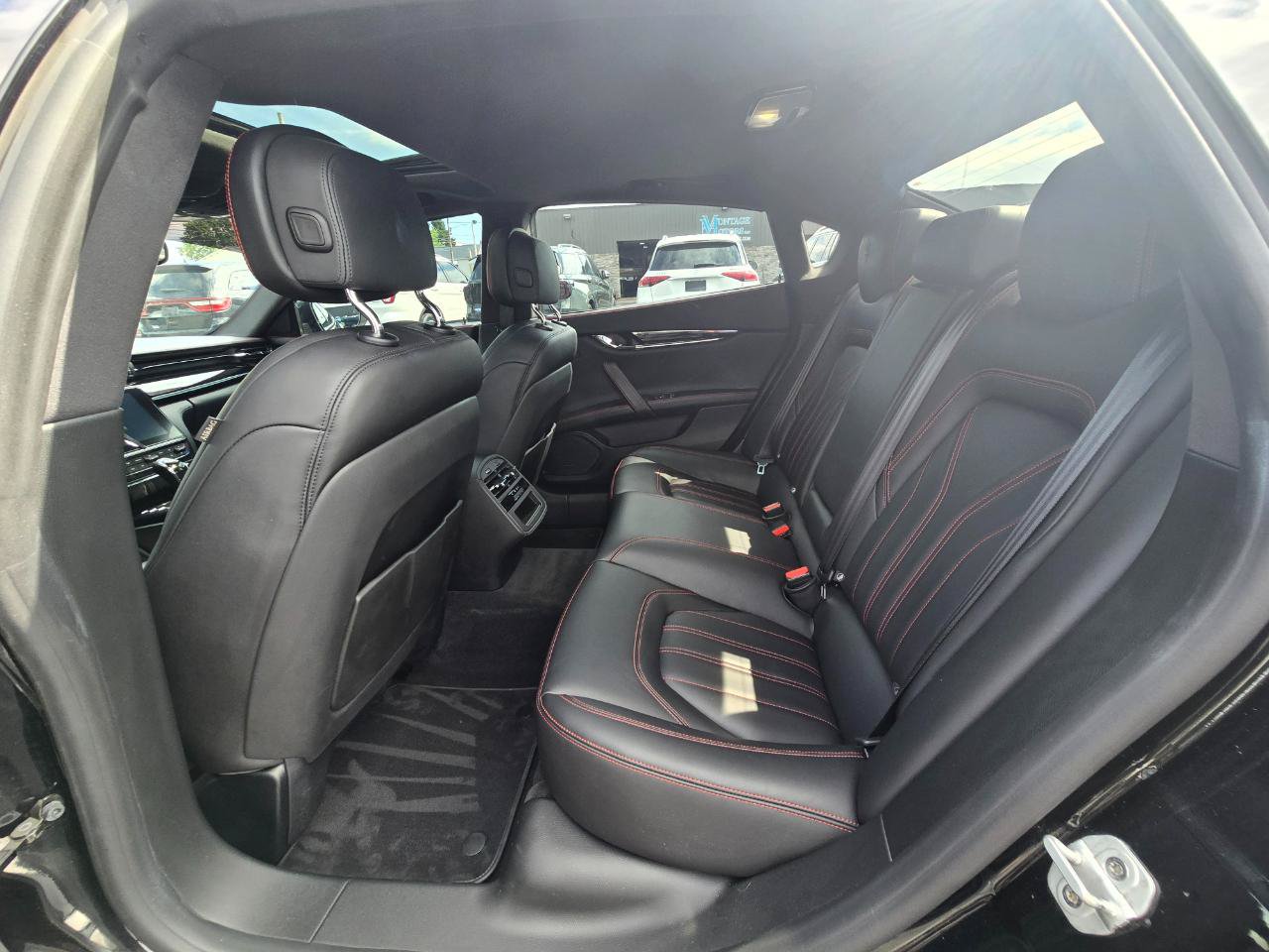 Used 2018 Maserati Quattroporte S Q4 AWD/4WD image 15