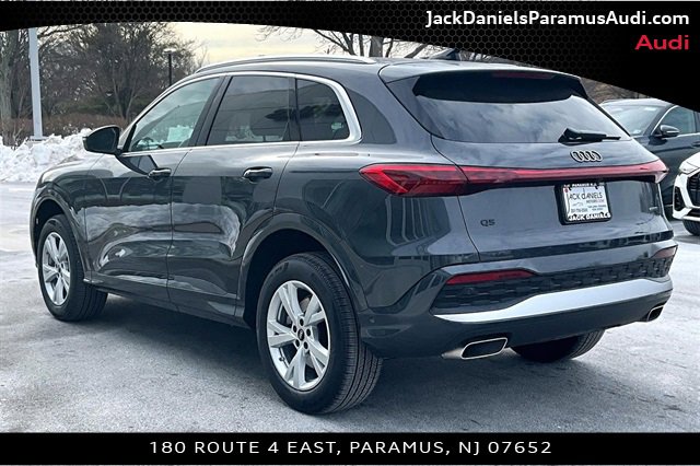 Used 2025 Audi Q5 Premium w/ Convenience Package image 10