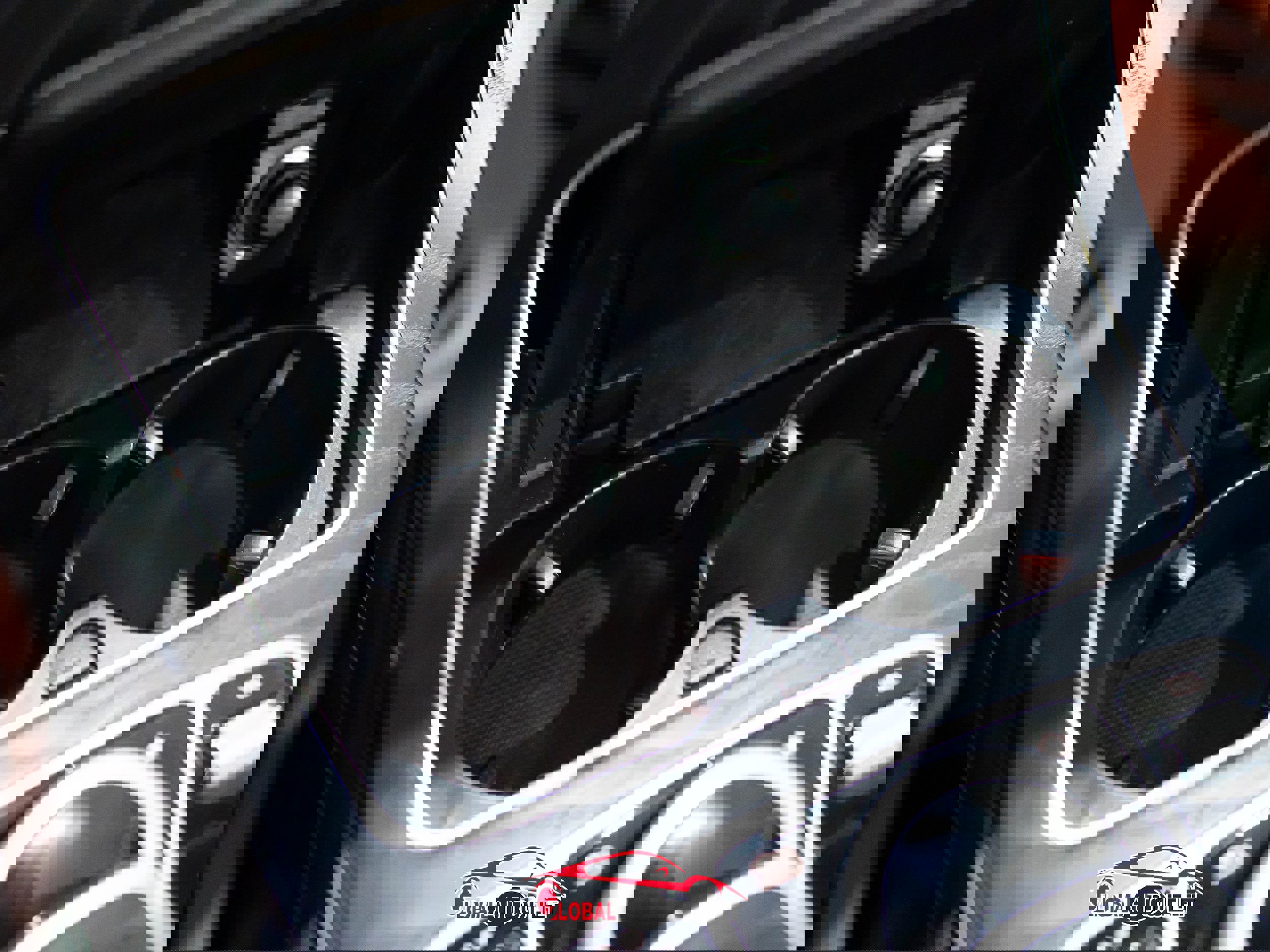 Used 2018 Mercedes-Benz GLC 300 4MATIC w/ Multimedia Package image 34