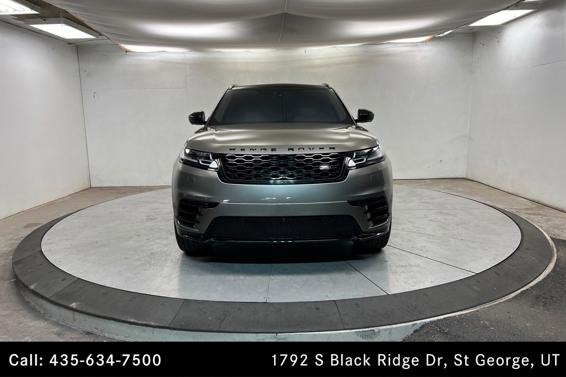 Used 2020 Land Rover Range Rover Velar R-Dynamic S image 8