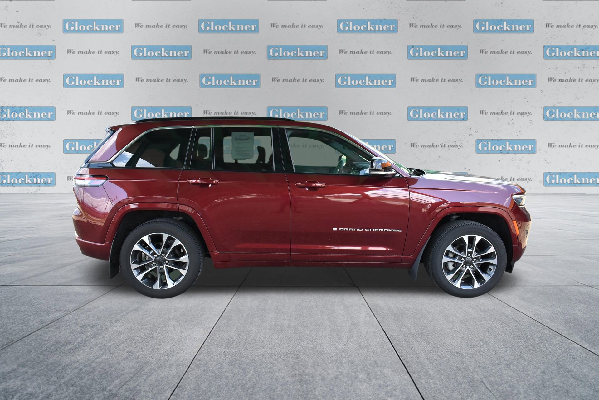 Used 2024 Jeep Grand Cherokee Overland w/ Luxury Tech Group IV AWD/4WD image 4
