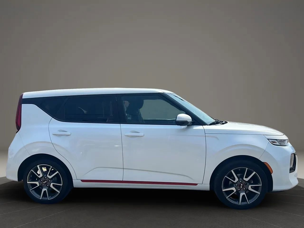 Used 2021 Kia Soul GT-Line image 4