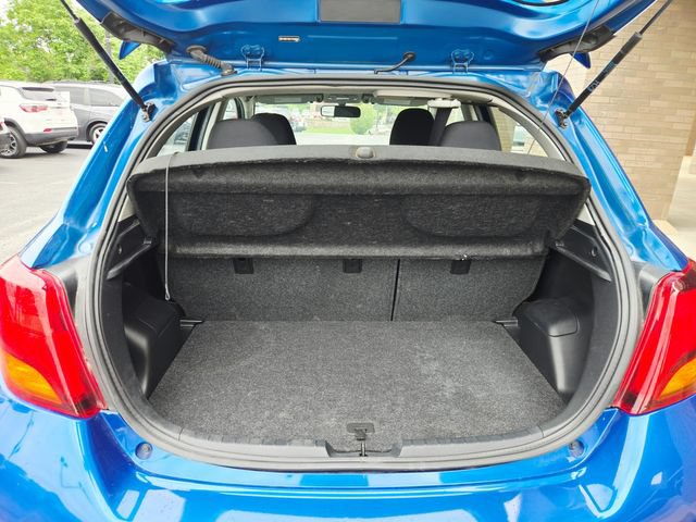 Used 2015 Toyota Yaris SE FWD image 9