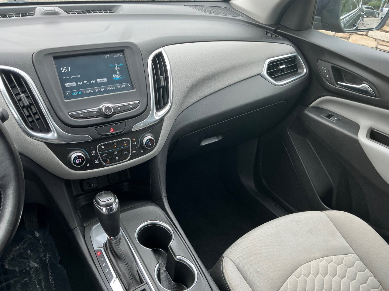 Used 2018 Chevrolet Equinox LT image 21