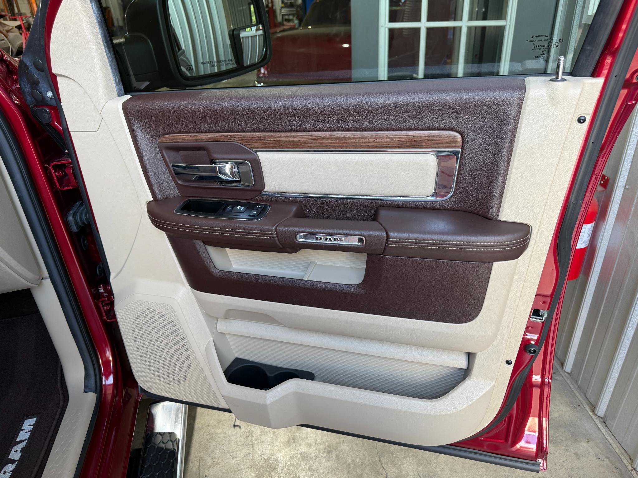 Used 2014 RAM 1500 Laramie w/ Convenience Group AWD/4WD image 20