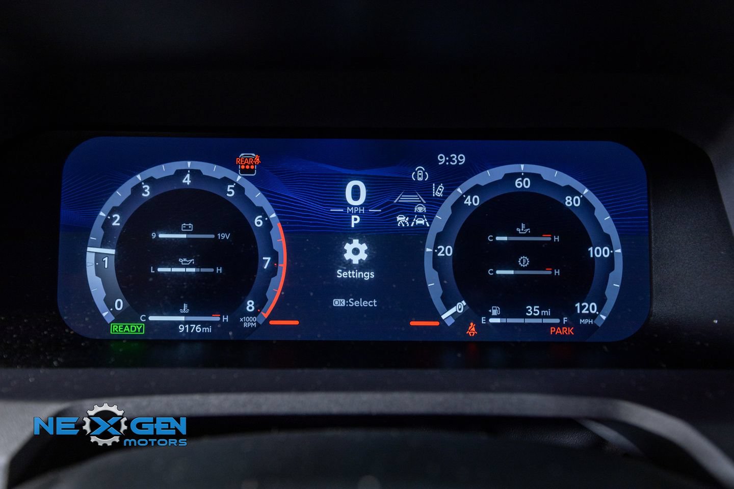 Used 2025 Toyota 4Runner Trailhunter AWD/4WD image 17