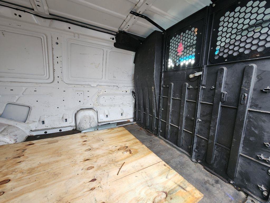 Used 2006 Ford E-350 and Econoline 350 Super Duty RWD image 19