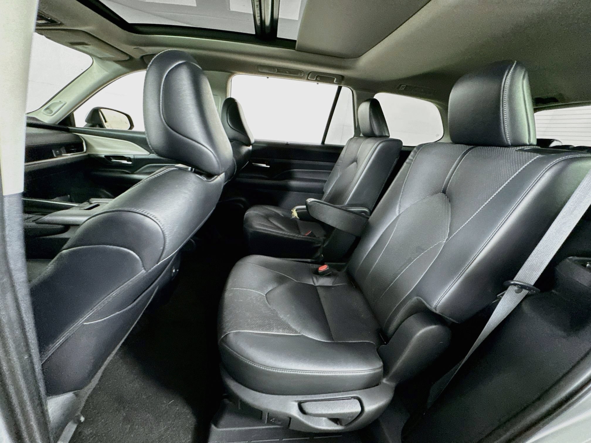 Certified 2024 Toyota Grand Highlander AWD image 18