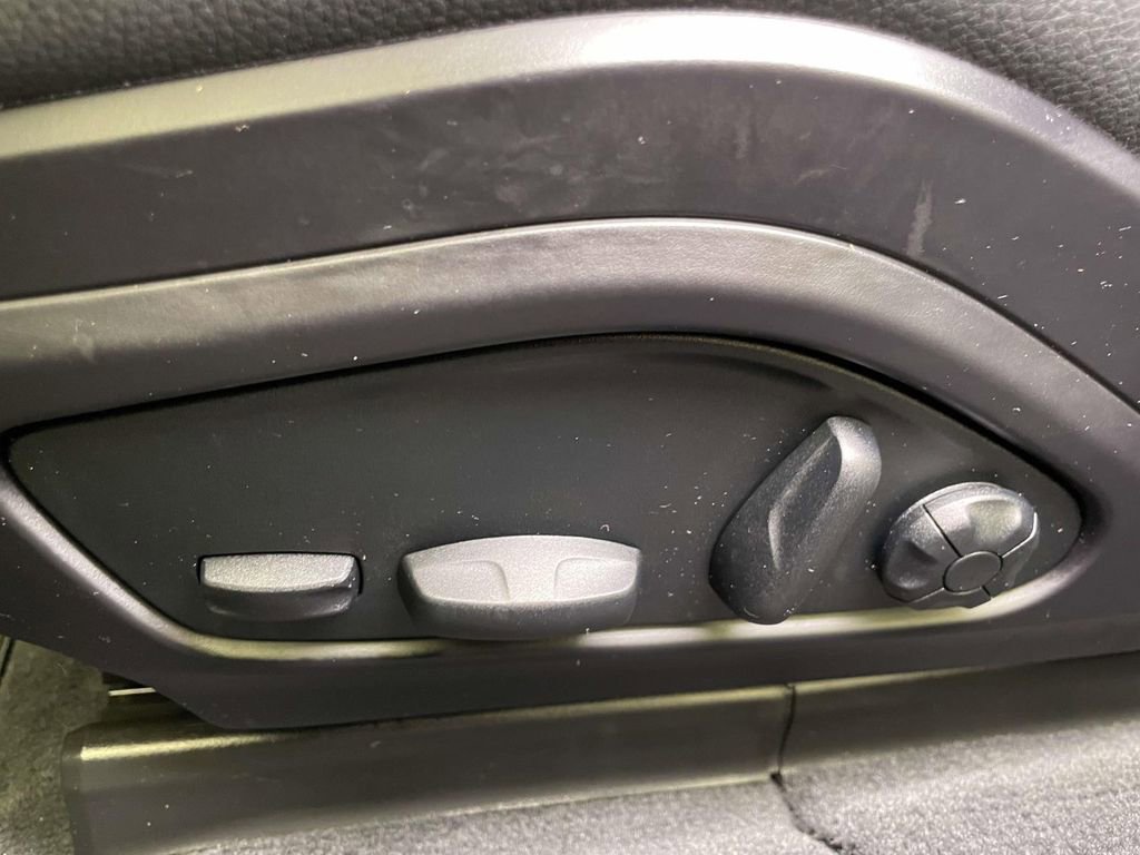 Certified 2024 Porsche Panamera 4 image 17
