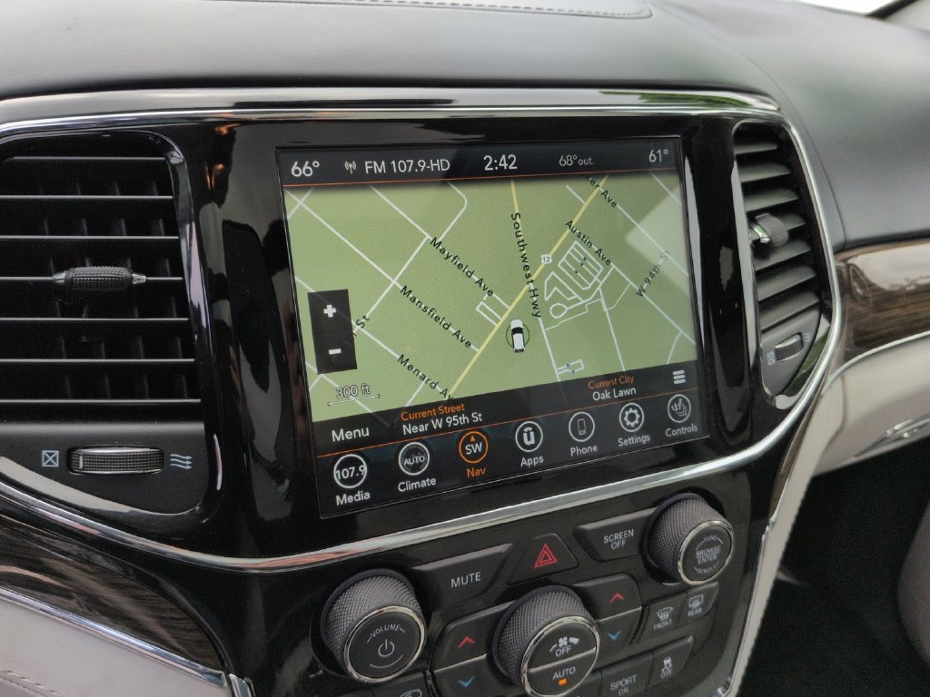 Used 2020 Jeep Grand Cherokee Summit AWD/4WD image 14