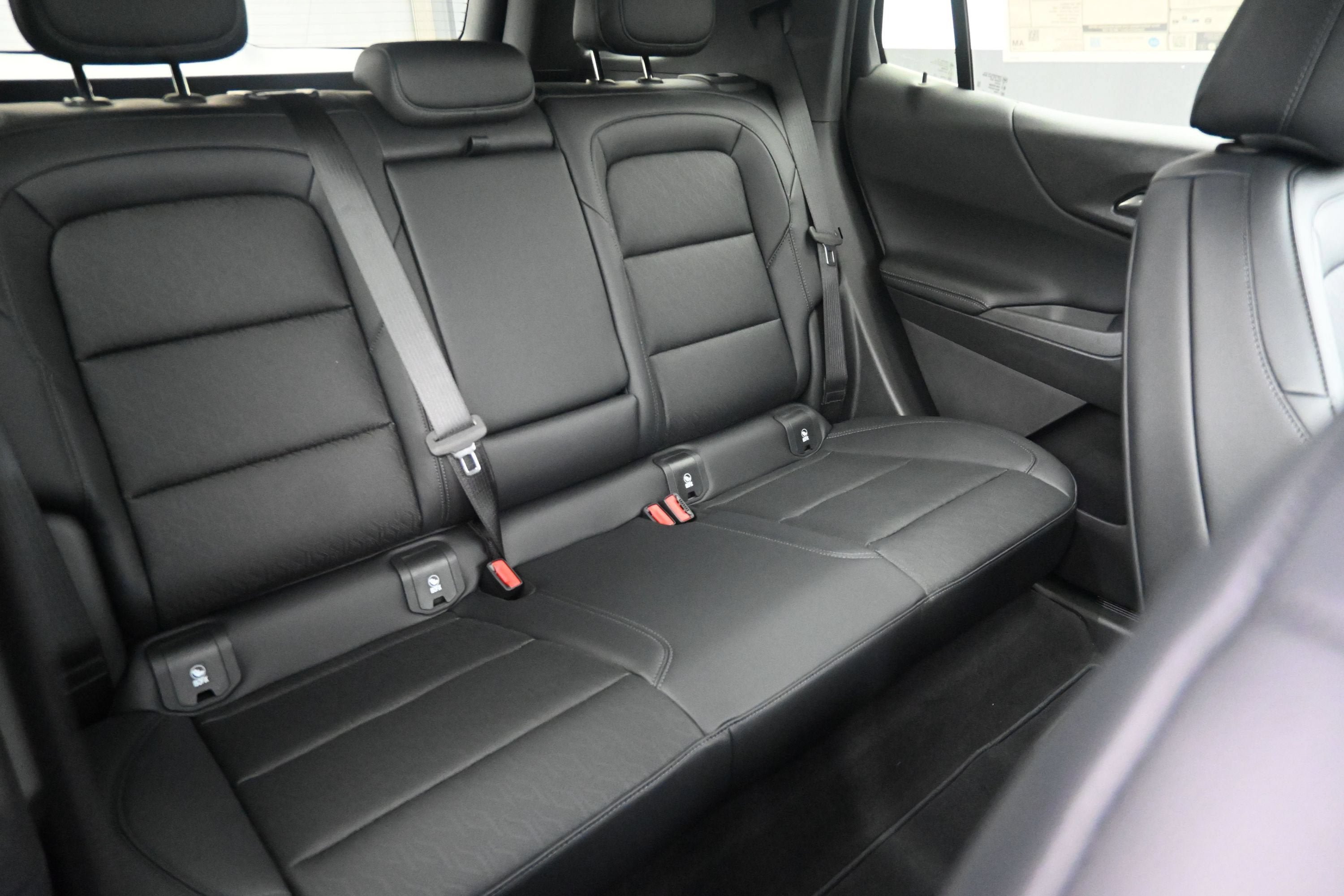 New 2027 Chevrolet Equinox LT w/ Convenience Package II FWD image 33