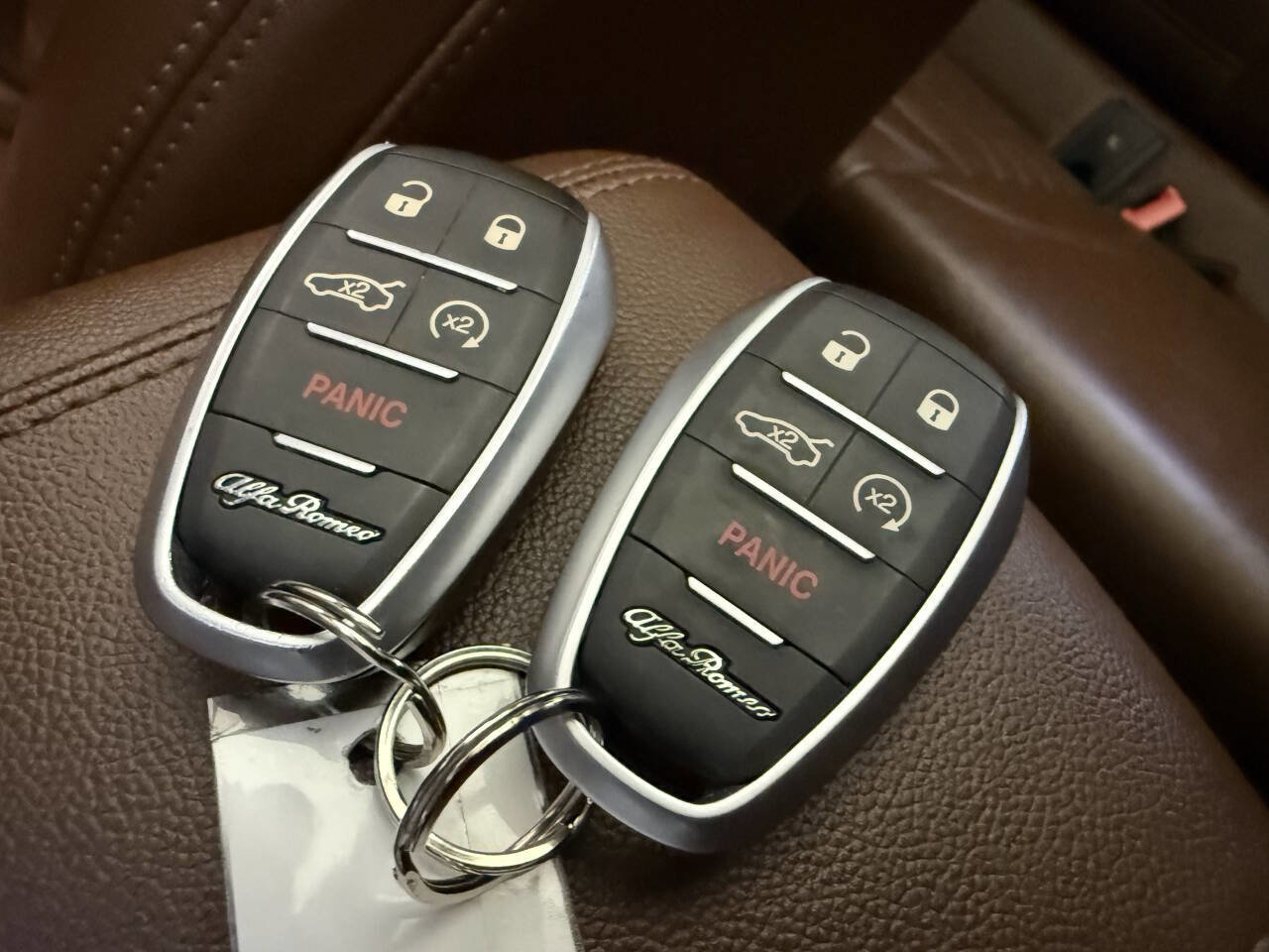 Used 2018 Alfa Romeo Stelvio Ti Sport image 18