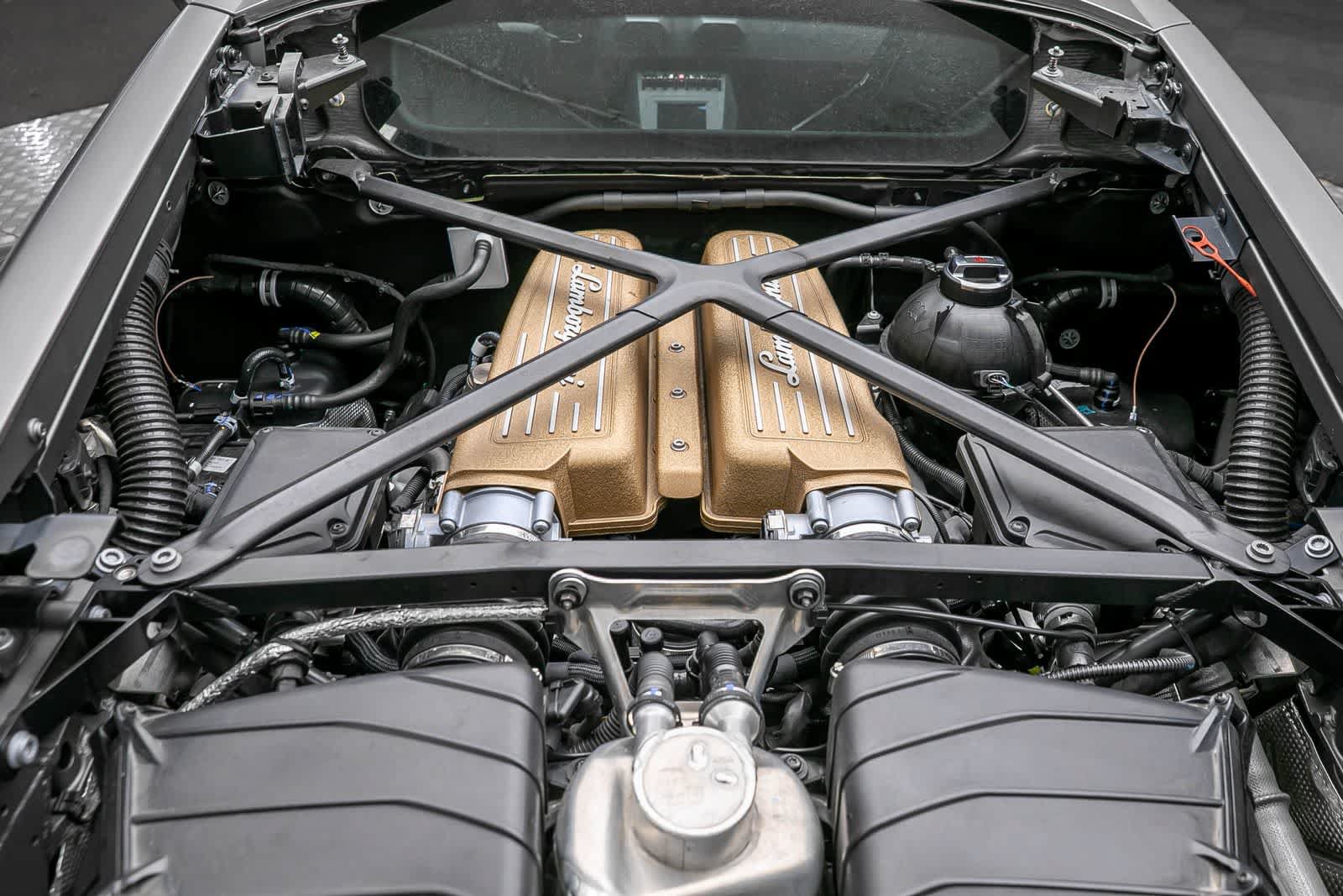 Used 2022 Lamborghini Huracan STO RWD image 49