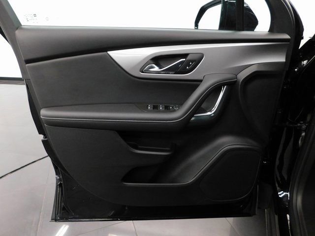 Used 2025 Chevrolet Blazer LT image 24