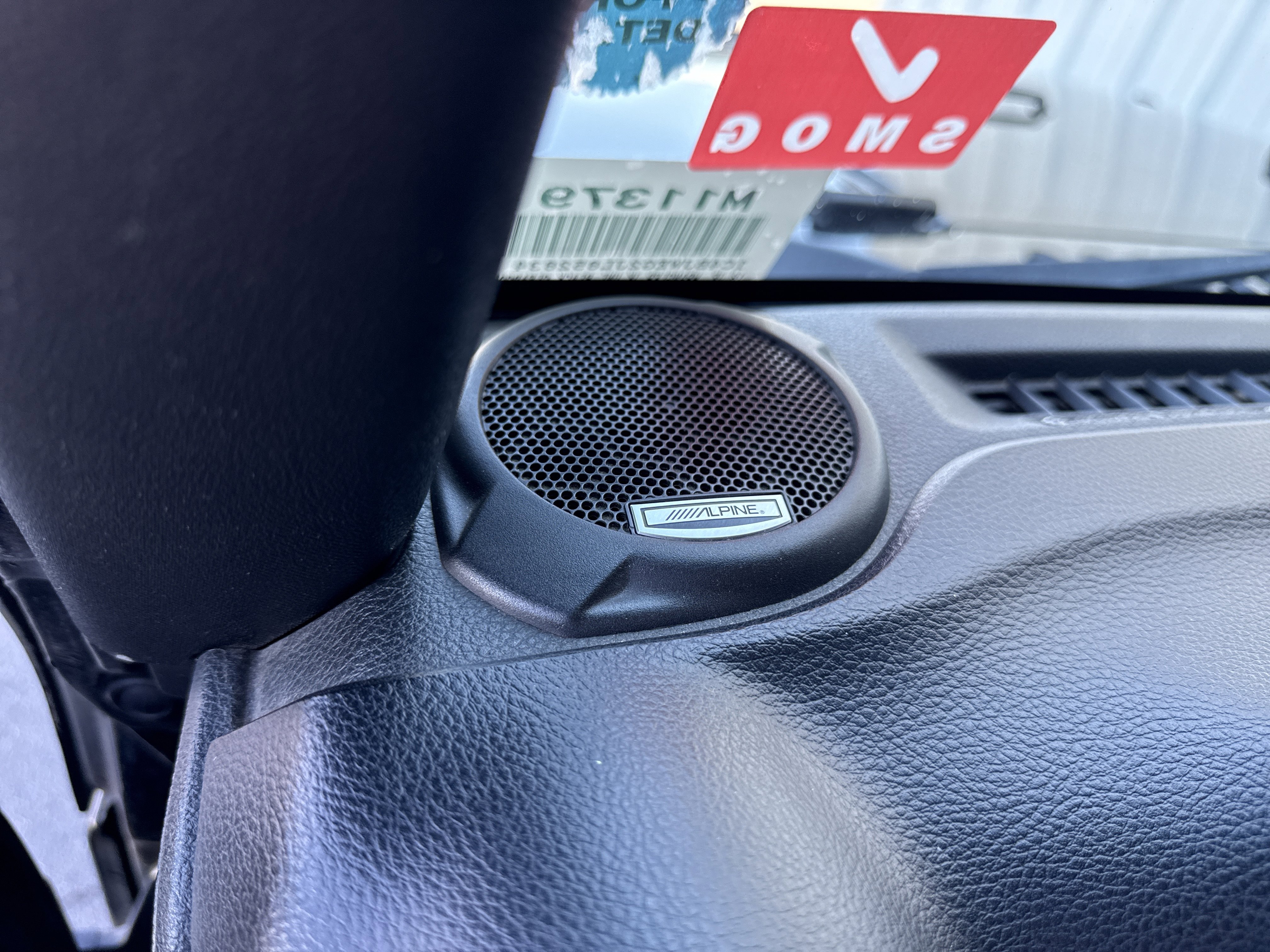 Used 2018 Jeep Wrangler Unlimited Sahara w/ Connectivity Group image 18