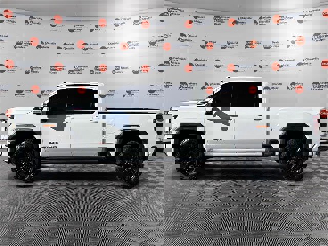 Used 2024 GMC Sierra 2500 AT4 w/ AT4 Premium Plus Package image 2