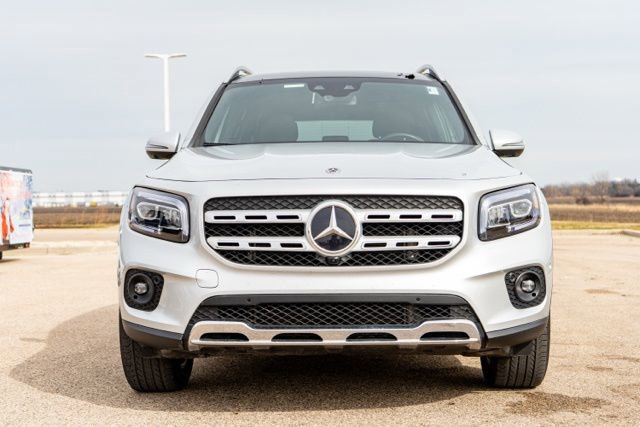 Used 2023 Mercedes-Benz GLB 250 4MATIC image 2