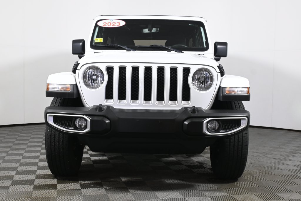 Used 2023 Jeep Wrangler Unlimited Sahara AWD/4WD image 10