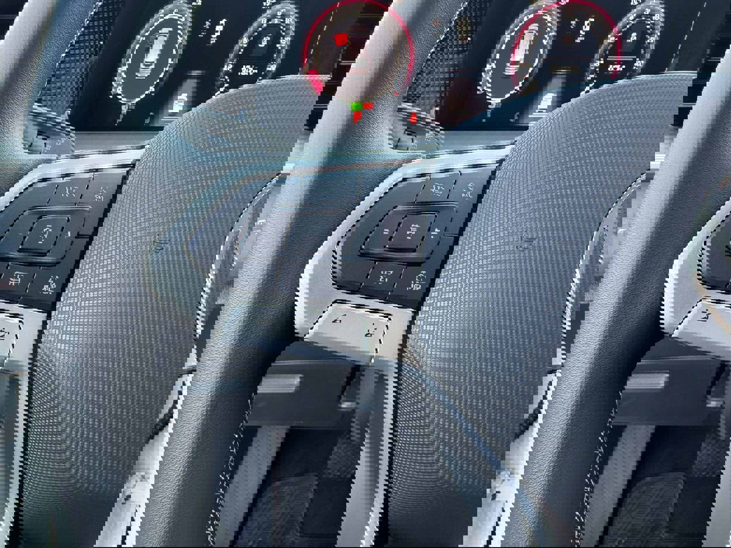 New 2025 Volkswagen Tiguan SE image 15