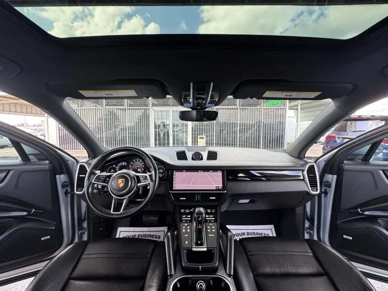 Used 2019 Porsche Cayenne AWD/4WD image 18