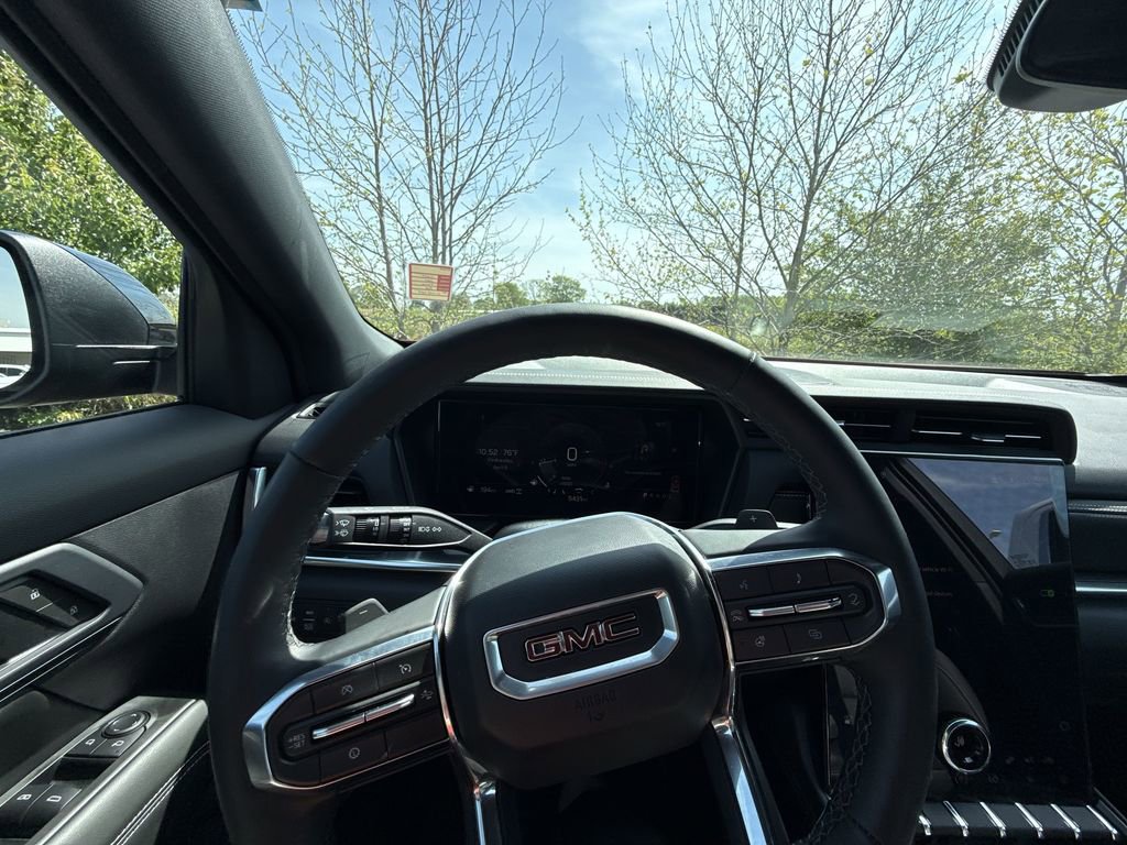 Certified 2025 GMC Terrain Elevation w/ Elevation Premium Package image 17
