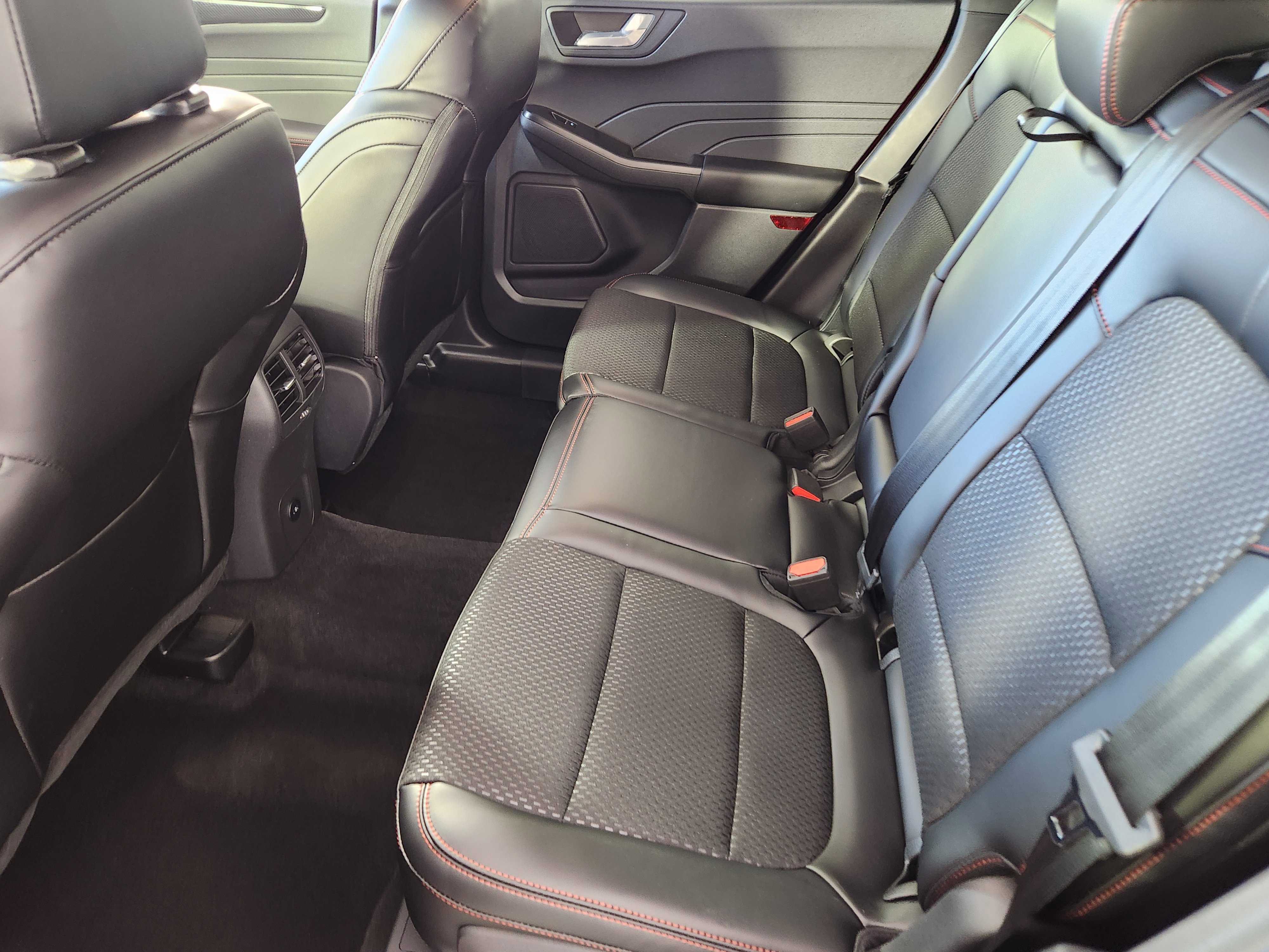 New 2026 Ford Escape ST-Line w/ Tech Pack #1 image 11