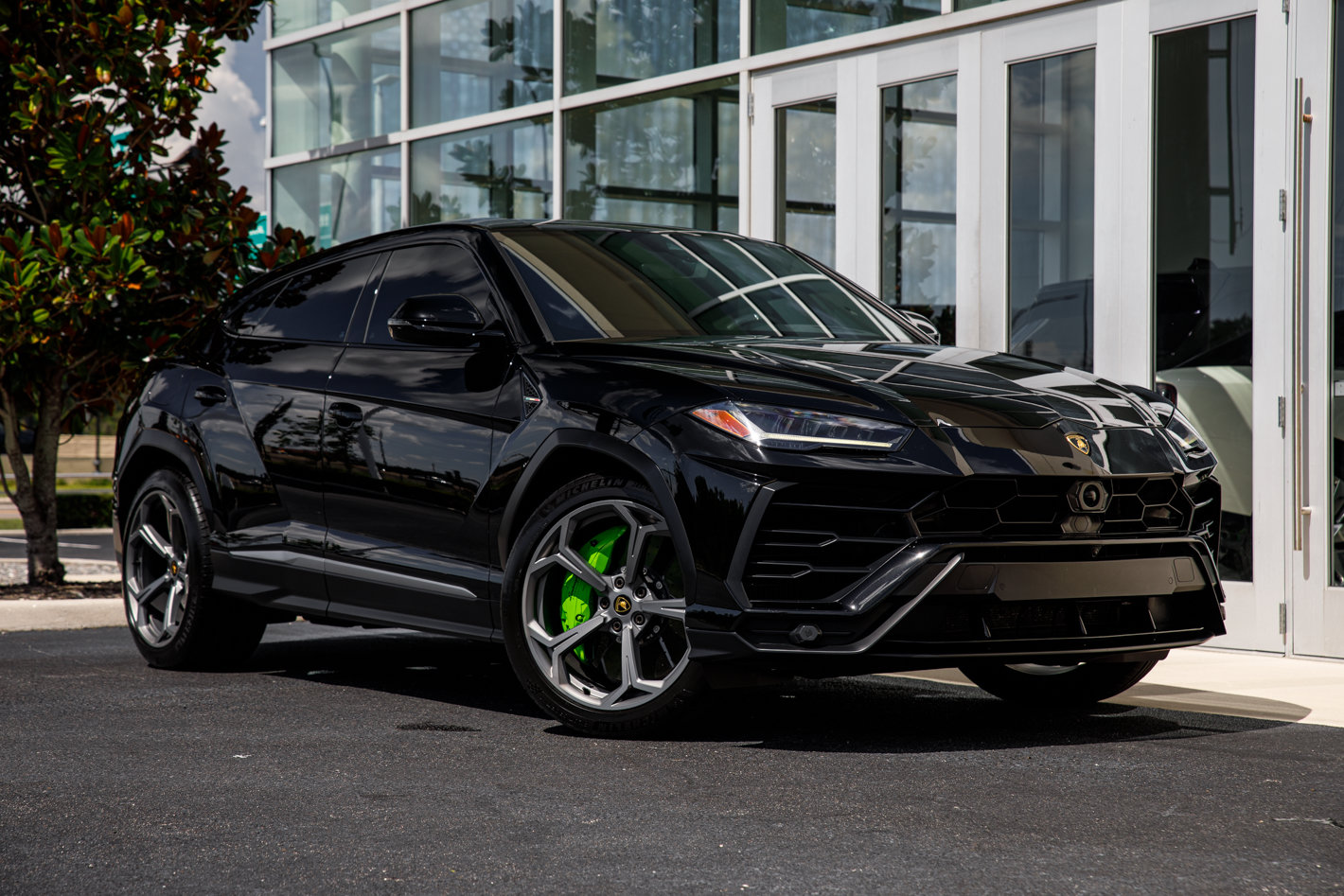 Used 2022 Lamborghini Urus AWD/4WD image 22