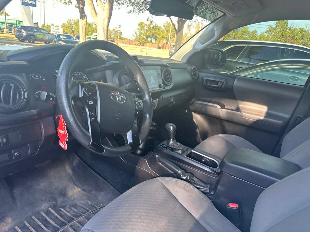 Used 2022 Toyota Tacoma SR RWD image 8