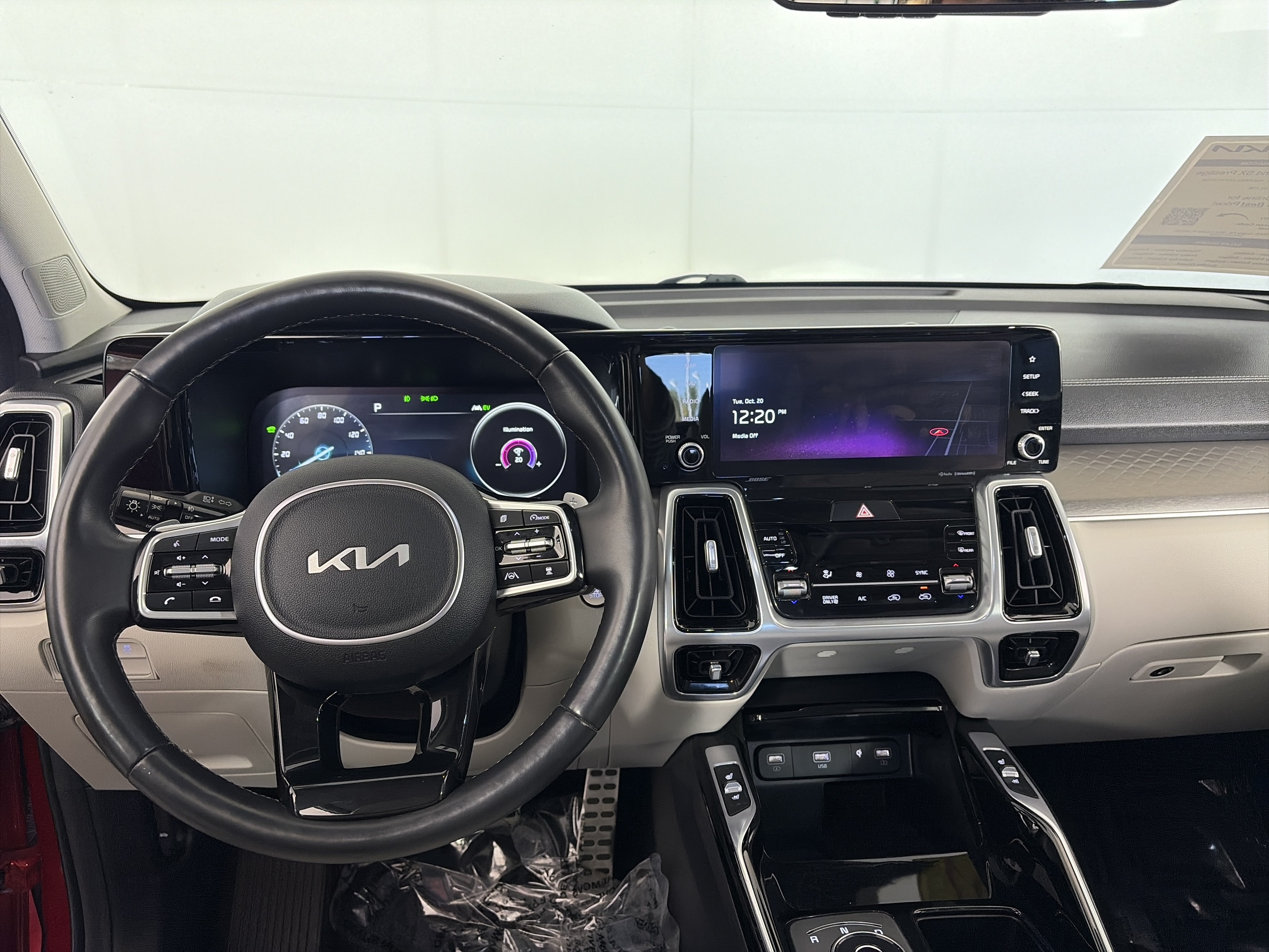 Certified 2023 Kia Sorento SX Prestige w/ Panoramic Sunroof Package AWD/4WD image 3