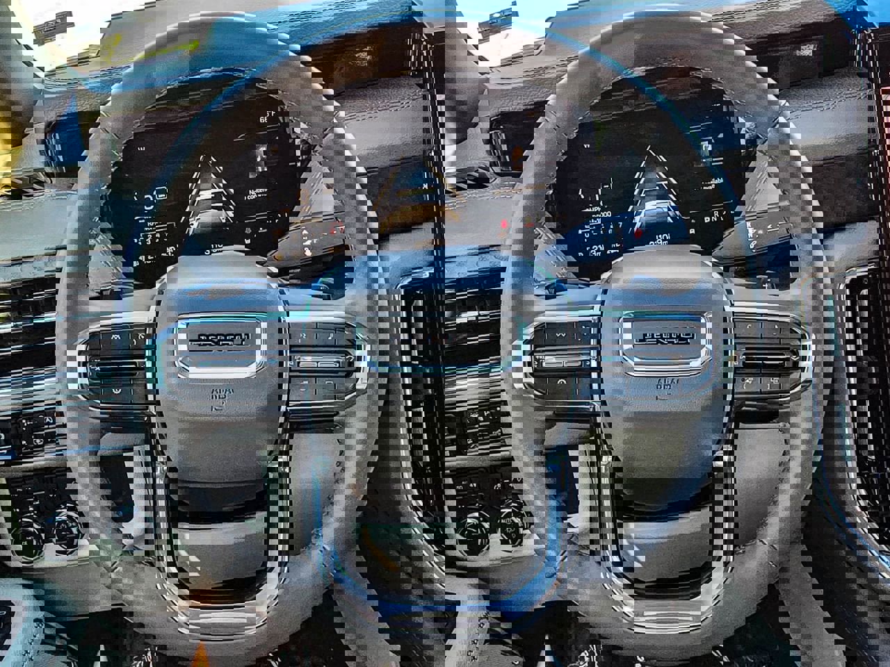 Certified 2025 GMC Yukon Denali image 27