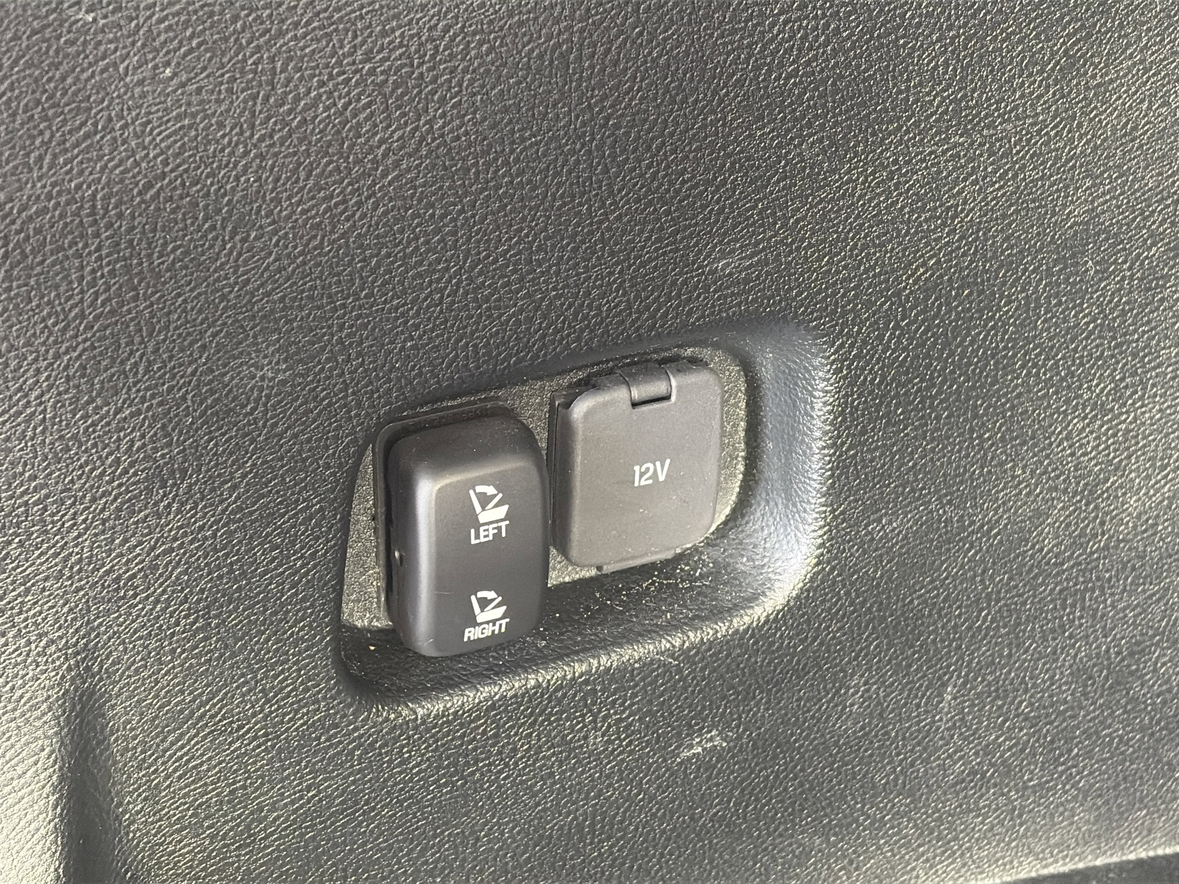 Used 2022 Ford Edge SEL w/ Convenience Package image 15