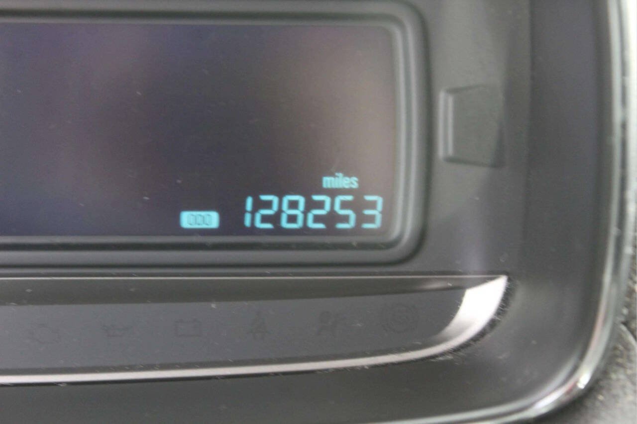 Used 2015 Chevrolet Trax LT w/ LT Sun and Sound Package FWD image 9