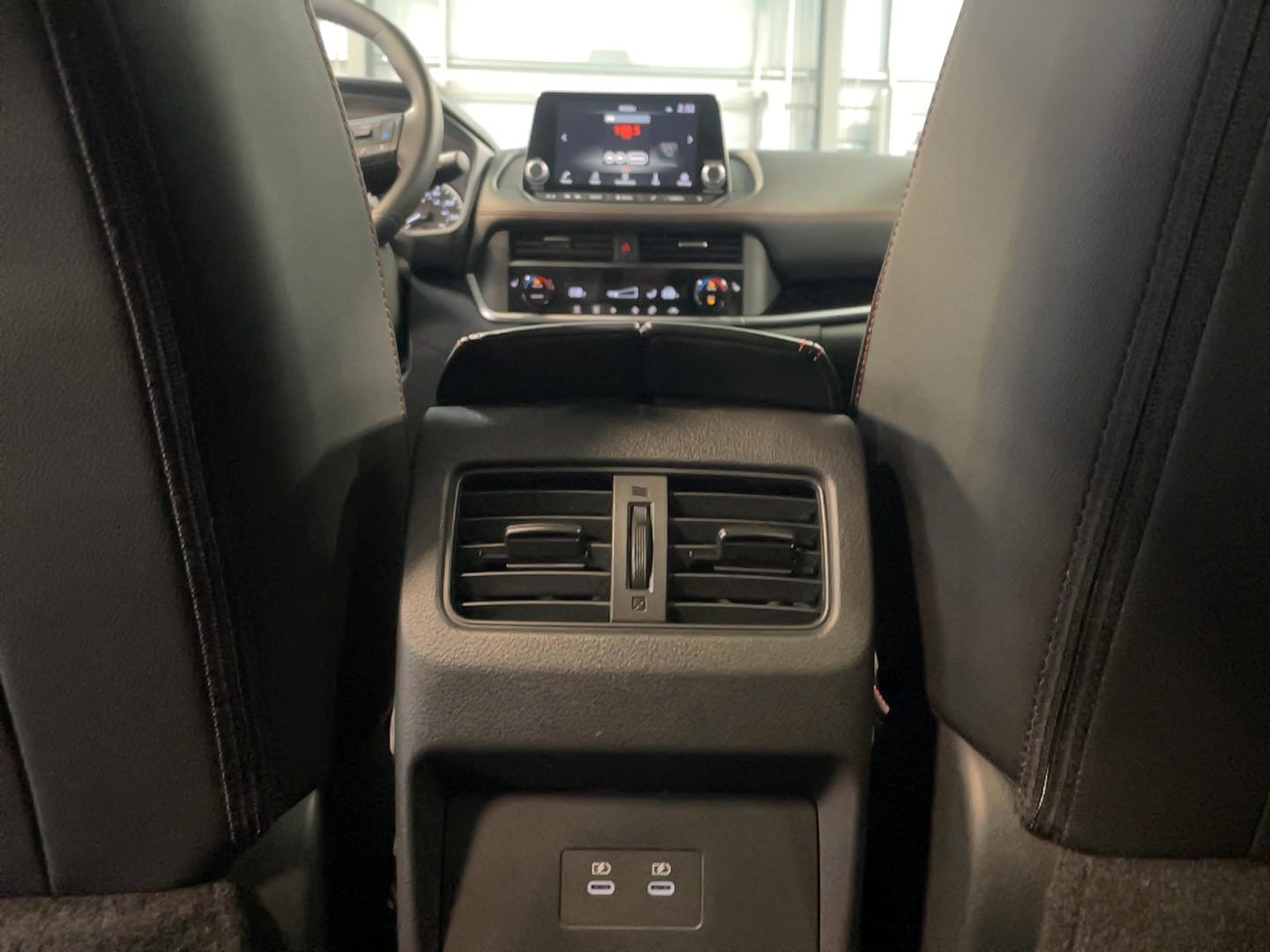 Used 2025 Nissan Rogue SV image 7