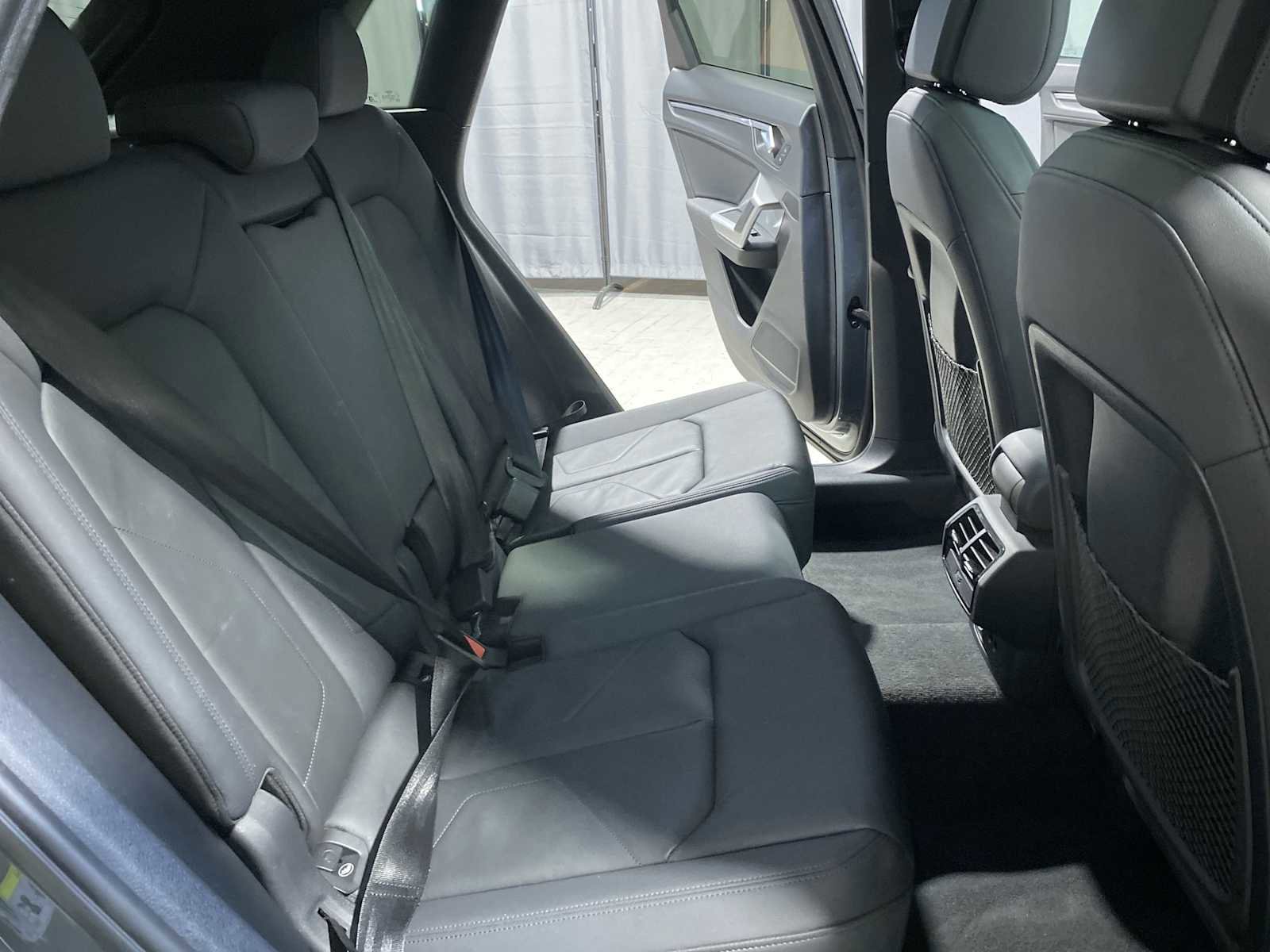 Used 2019 Audi Q3 2.0T Premium image 12