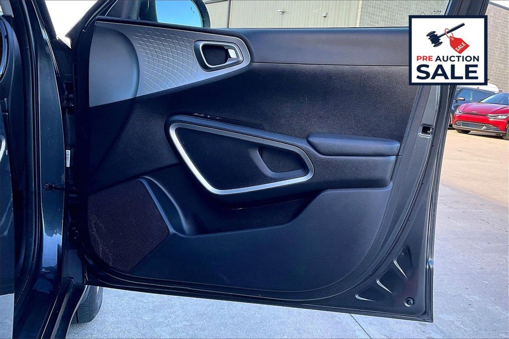 Certified 2023 Kia Soul S image 22