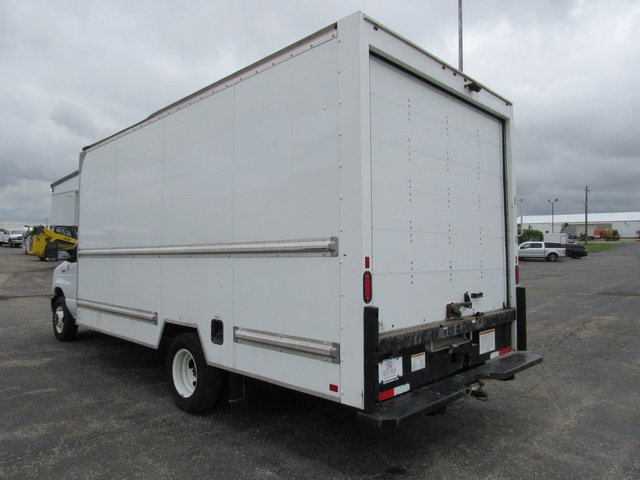 Used 2022 Ford E-350 and Econoline 350 Super Duty RWD image 5