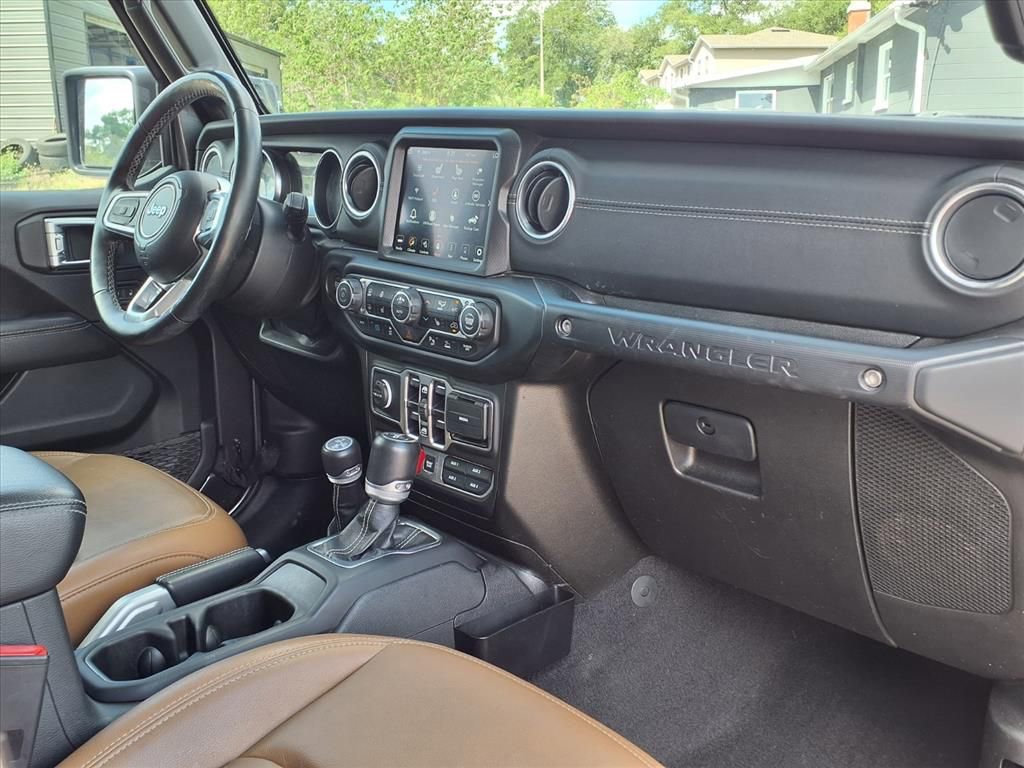 Used 2021 Jeep Wrangler Unlimited Rubicon 4xe w/ Cold Weather Group image 12