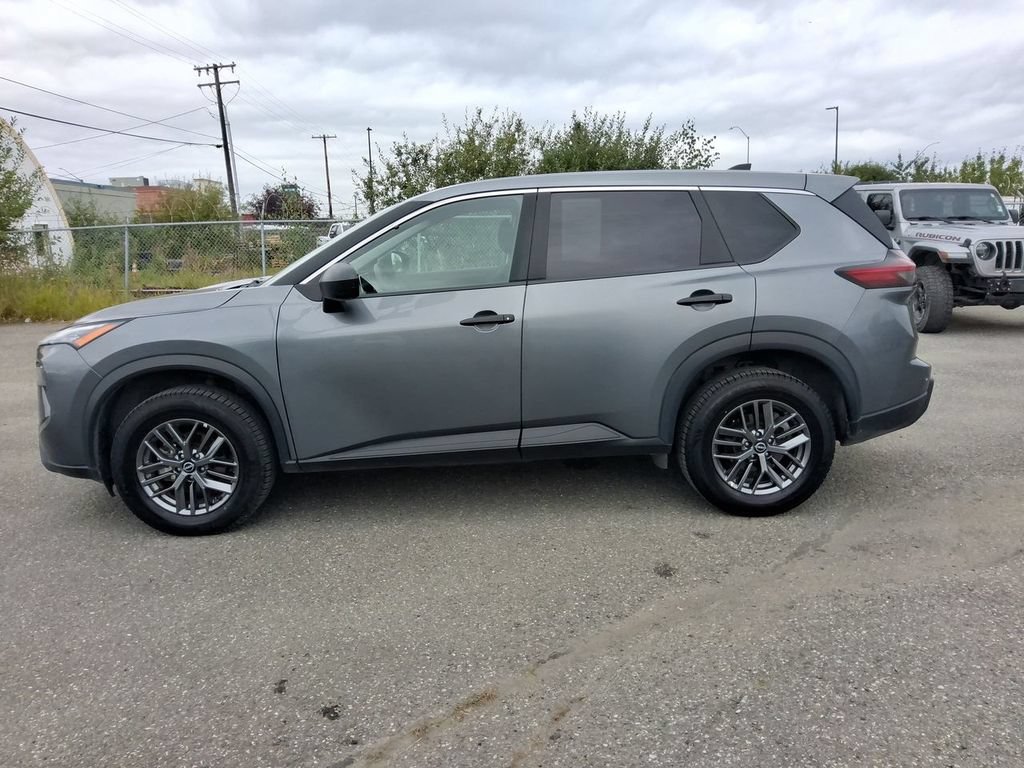 Used 2024 Nissan Rogue S AWD/4WD image 5