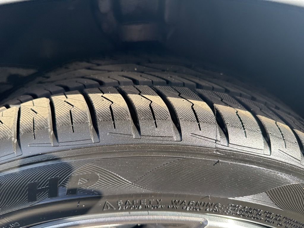 Used 2023 Chevrolet Malibu LT image 33