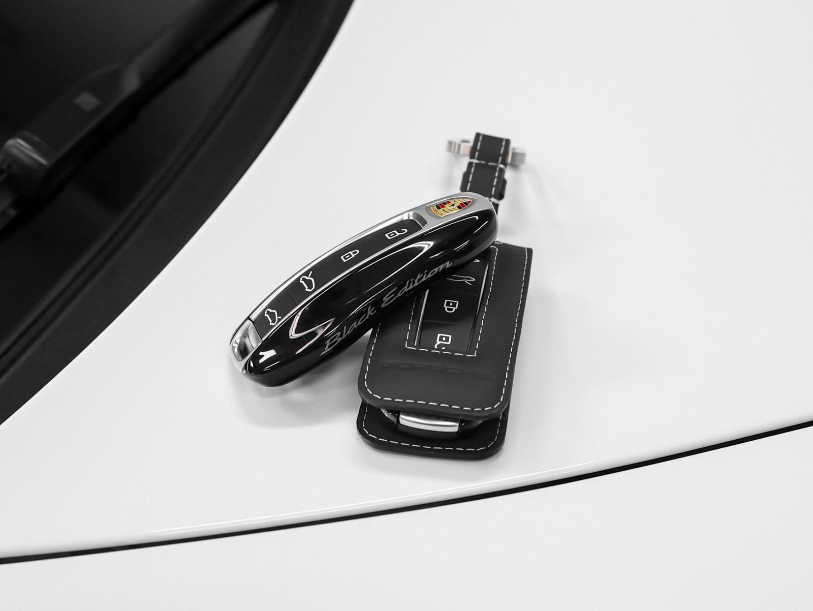 New 2026 Porsche Taycan image 23